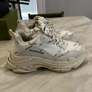 Balenciaga Triple S